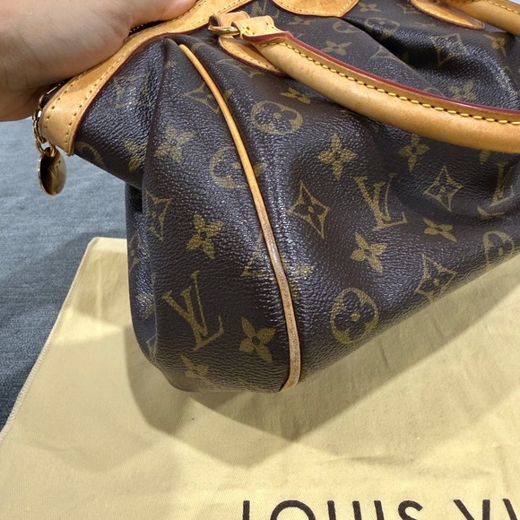 Louis Vuitton Tivoli PM - Picture 11 of 16